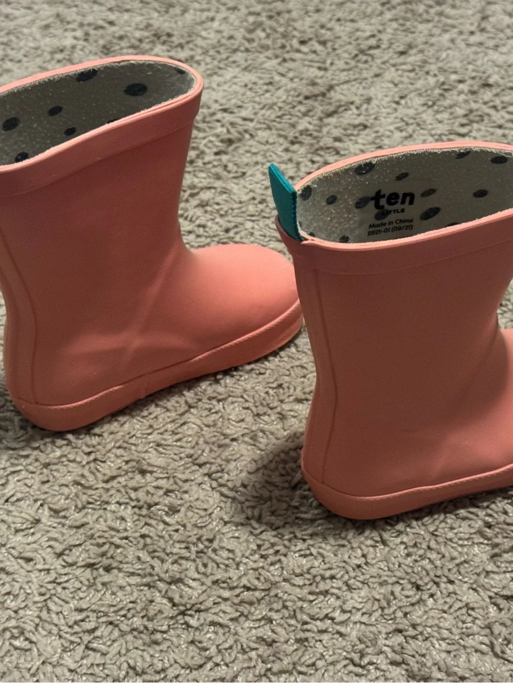 Ten Little Rain Boots in Pink, toddler size 8, excellent used condition!